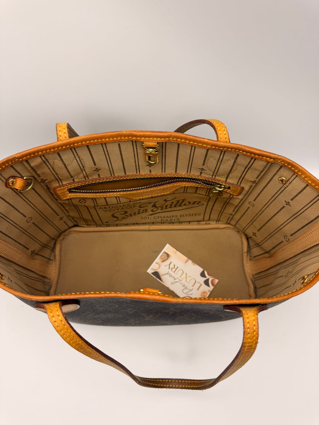 Louis Vuitton neverfull pm