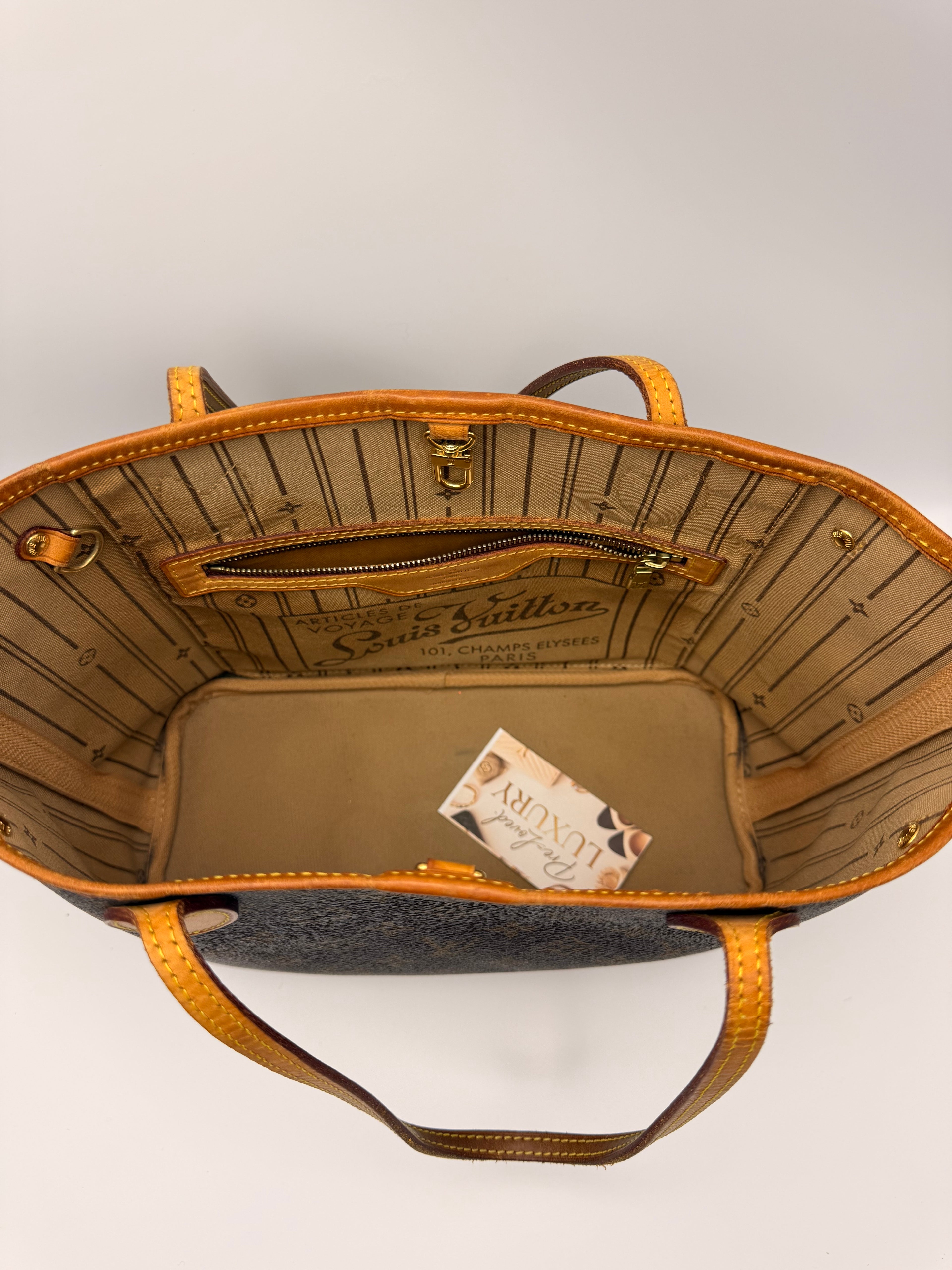 Louis Vuitton neverfull pm